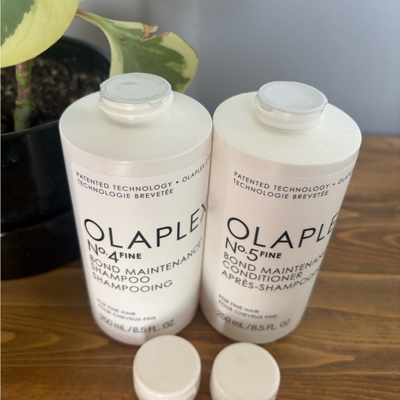 Olaplex No.4 and No.5 Shampoo and Conditioner Set - Picture 2 of 7